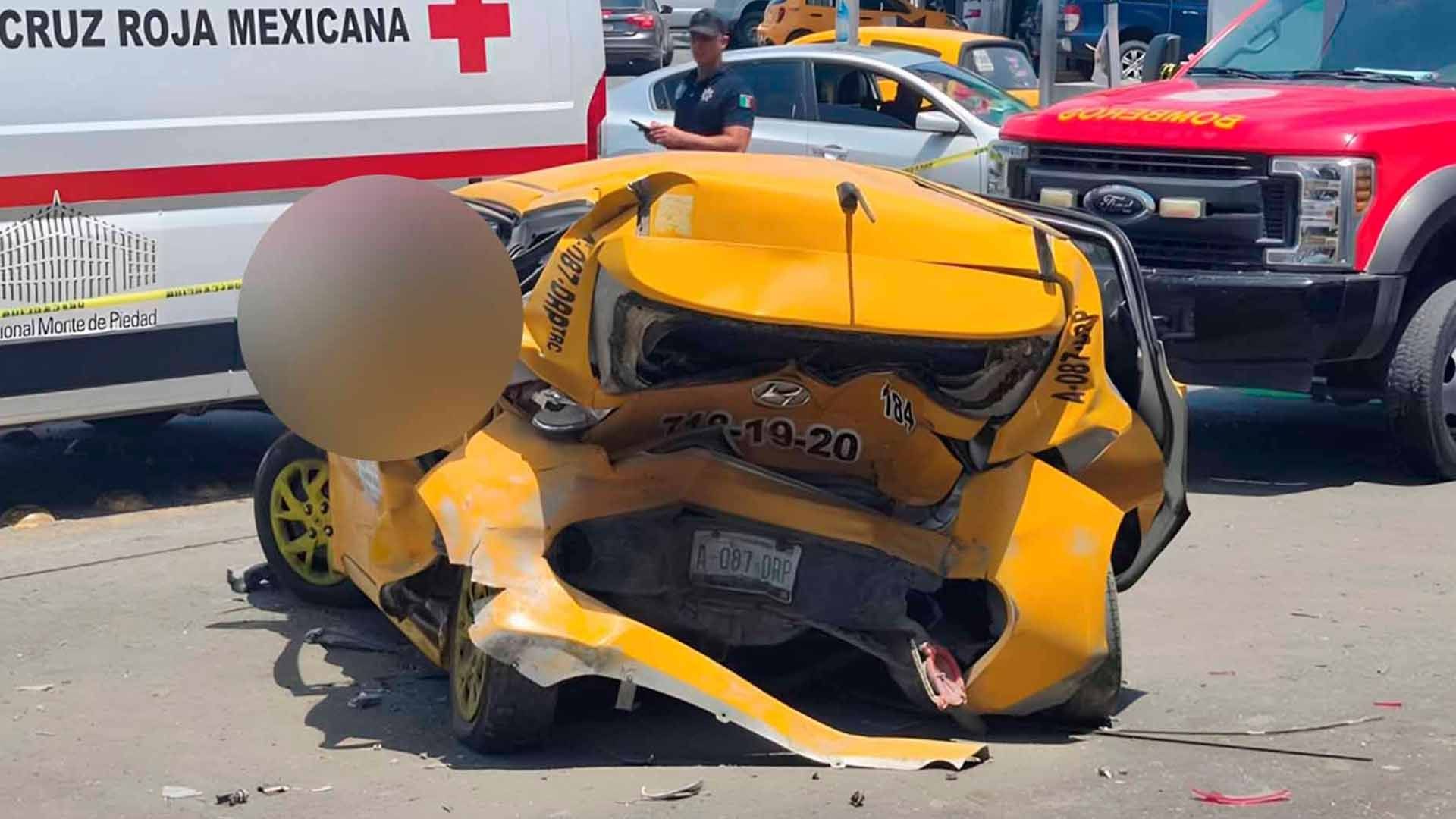 Muere Taxista en Choque por Alcance en Carretera Mieleras de Torreón