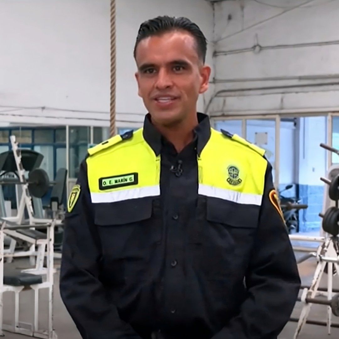 El suboficial Omar Marín entrena diariamente a policías en Arena Tlaxcoaque
