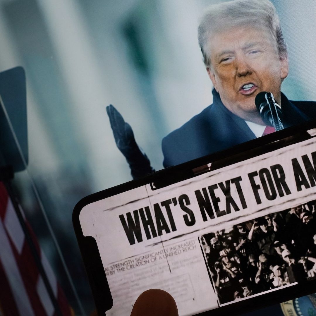 Critican a Trump por alusión nazi en comercial oficial suyo