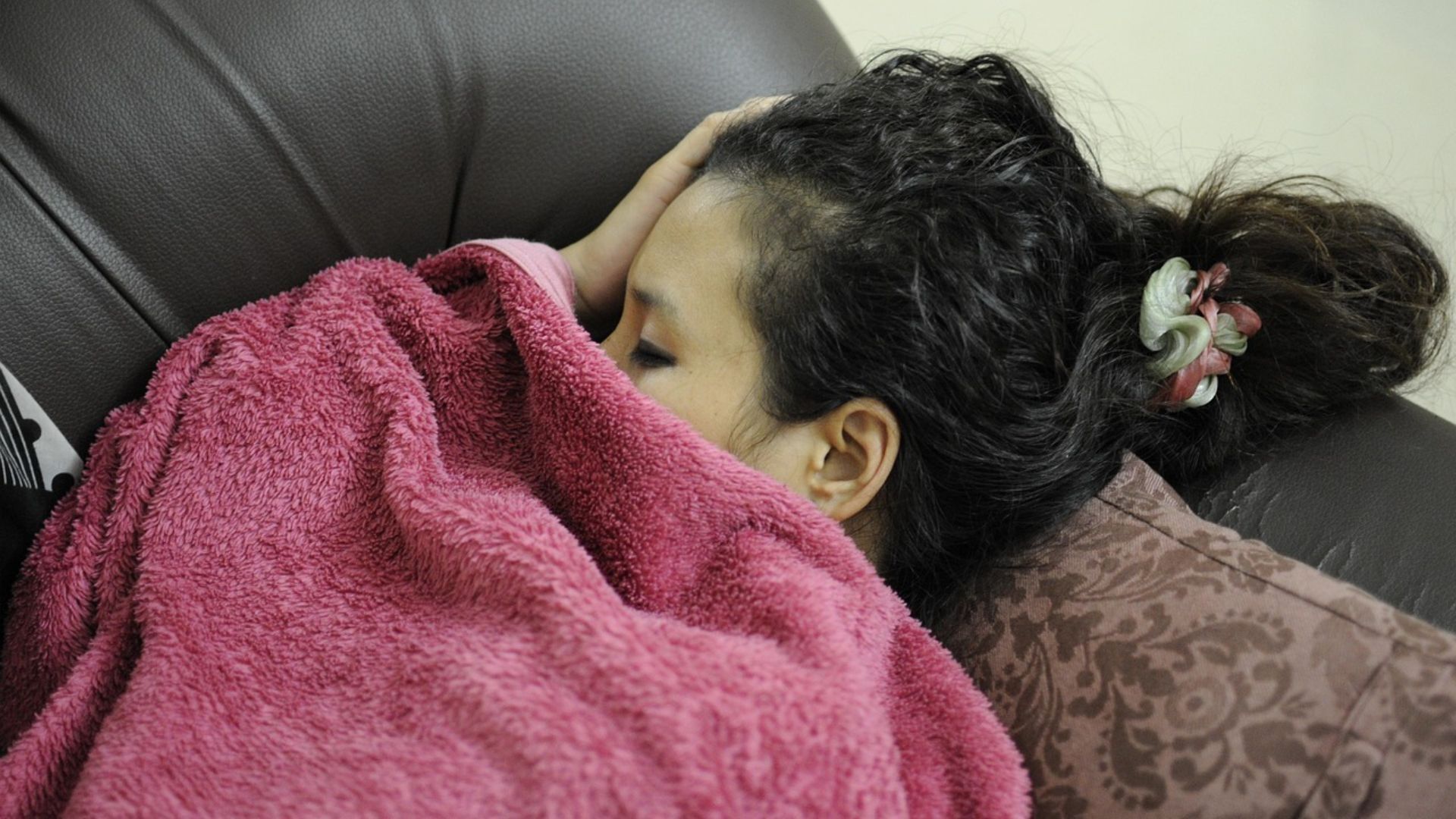 ¿Por qué Babeamos al Dormir? Esto Explican Expertos