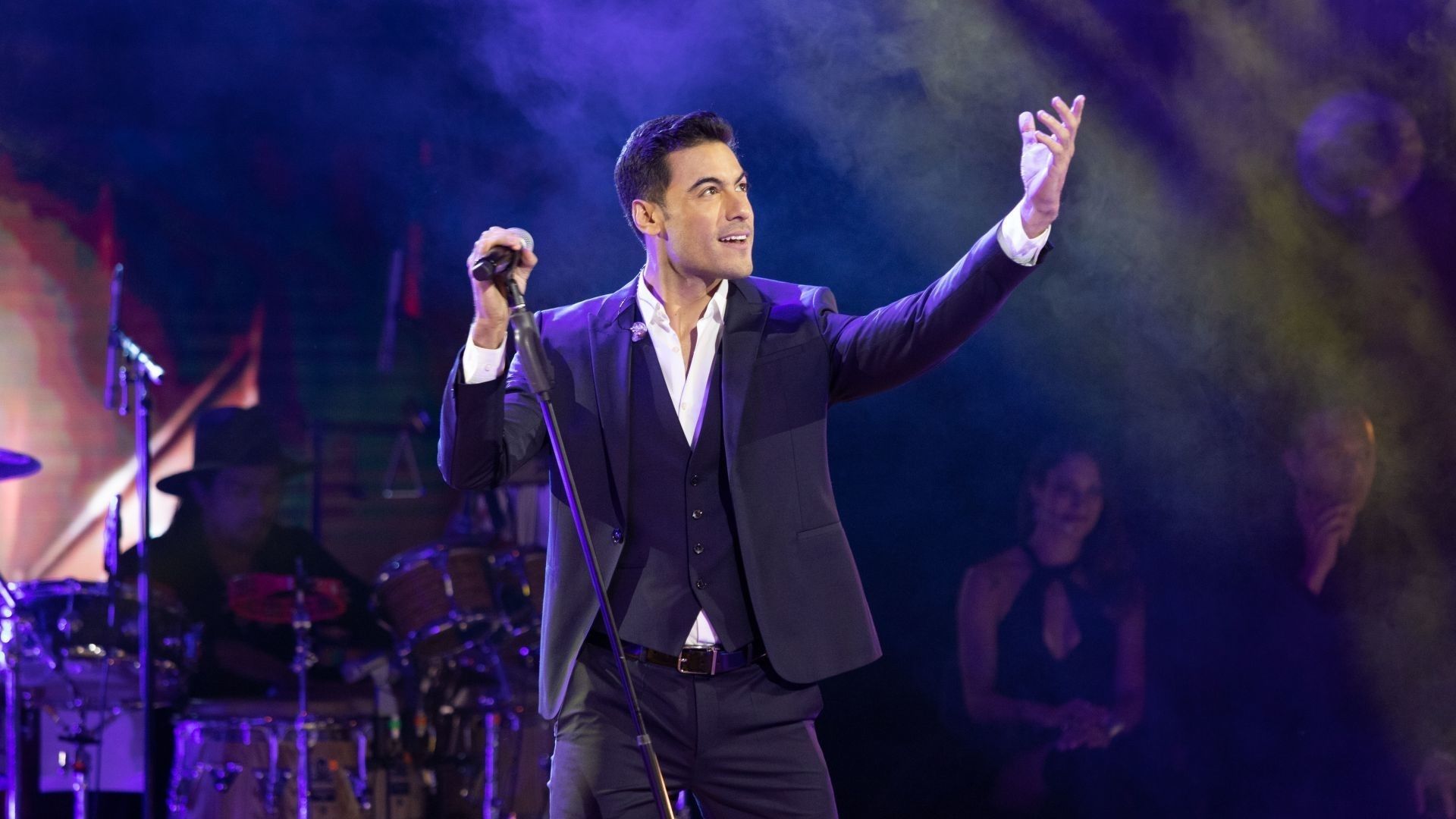 Con Concierto Comestible y Obras de Arte, Carlos Rivera Presenta Nuevo Disco