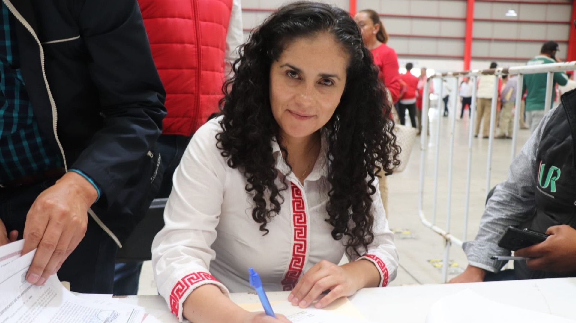 "No Me Voy a Rajar", Afirma Candidata del PRI en Otzolotepec Tras Sufrir Atentado