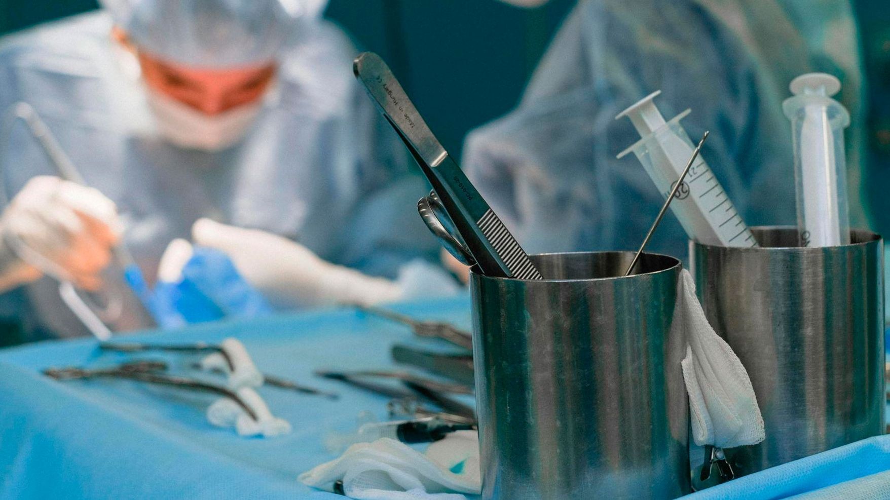 Una decena de mujeres en Puebla sufrieron graves complicaciones de salud luego hacerse cirugías estéticas con la misma persona