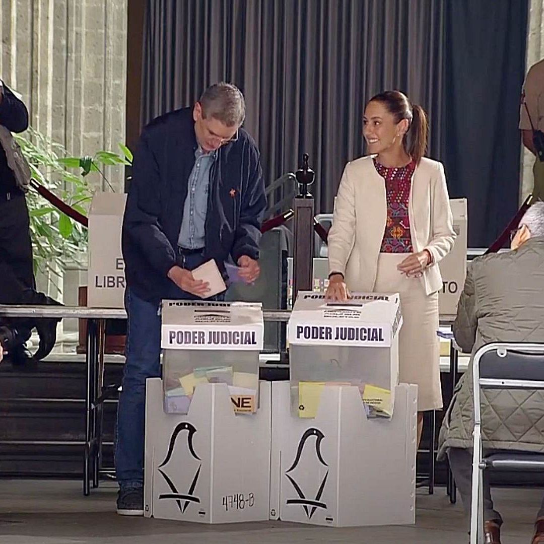La presidenta Claudia Sheinbaum Pardo votó junto a su esposo. Foto: Cepropie.
