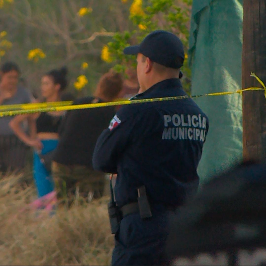 Madre Encuentra a su Hija Embarazada Muerta y Semienterrada en una Casa