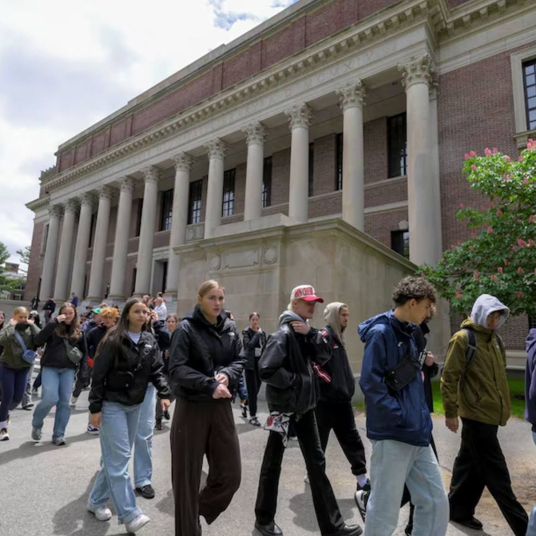 Trump vs Harvard, Harvard, Visas, Nuevos Estudiantes Extranjeros
