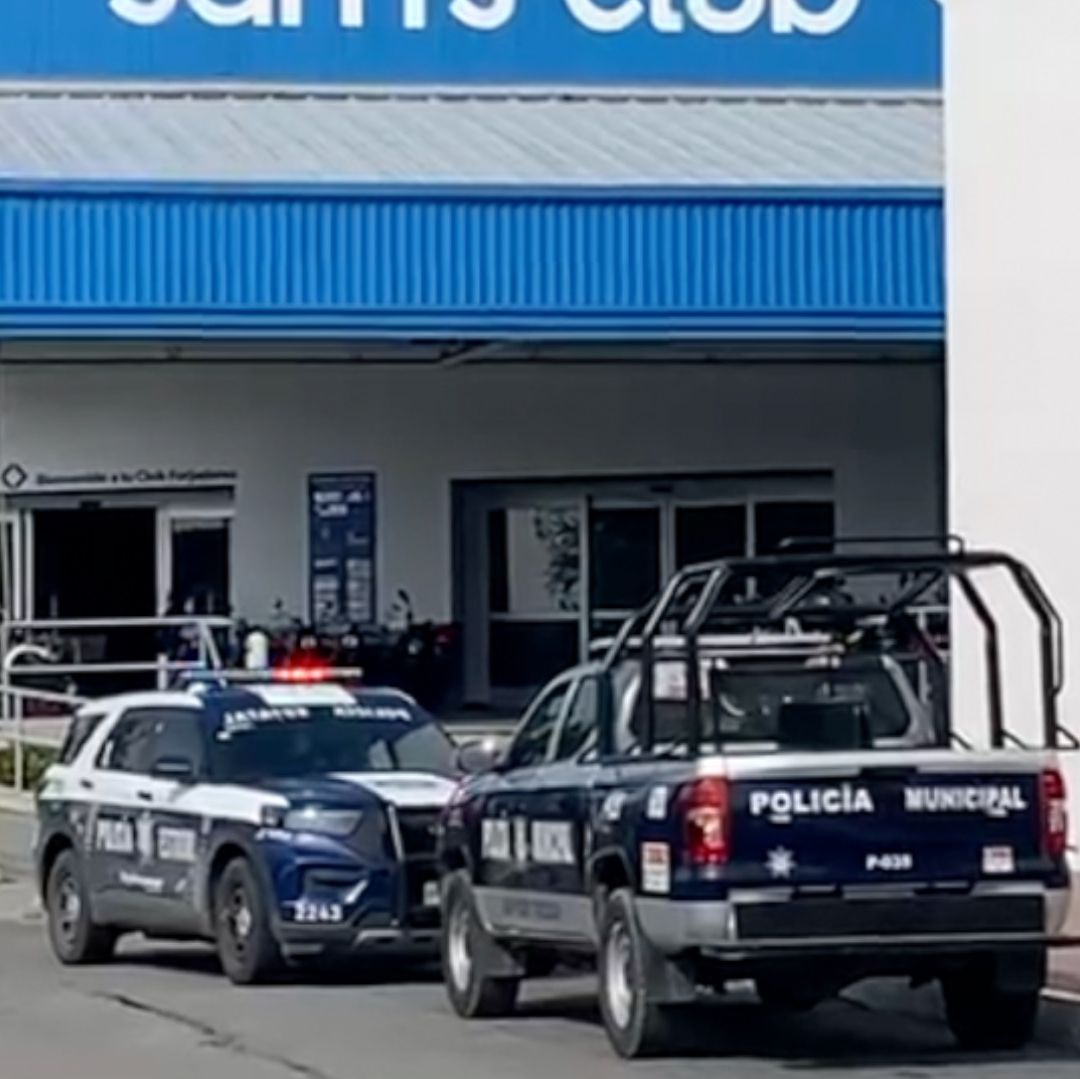 Asalto y Robo de Celulares en Sams de Plaza San Diego en San Pedro Cholula Puebla