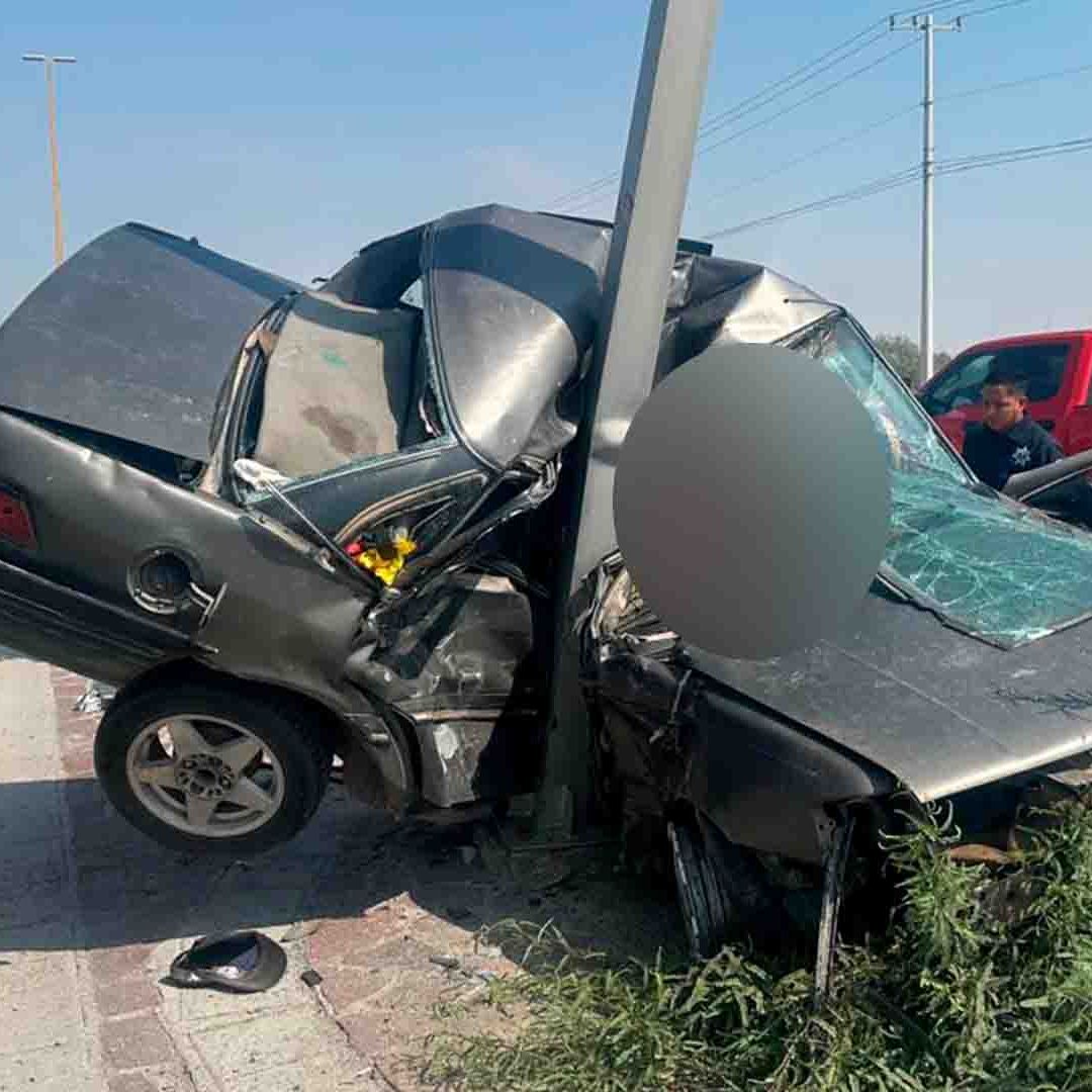 Muere Hombre al Chocar con Poste en Gómez Palacio