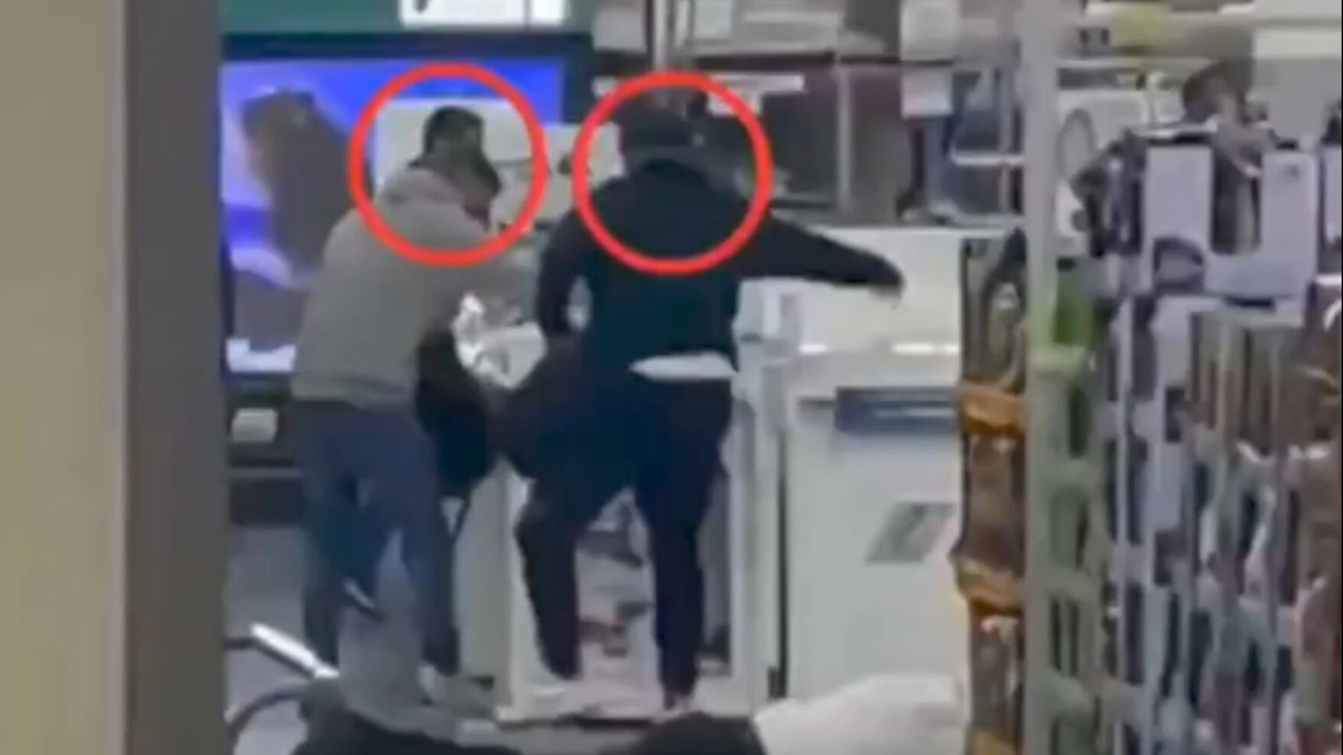 Asalto Armado y Robo de Celulares en Sam's Club La Noria en Puebla