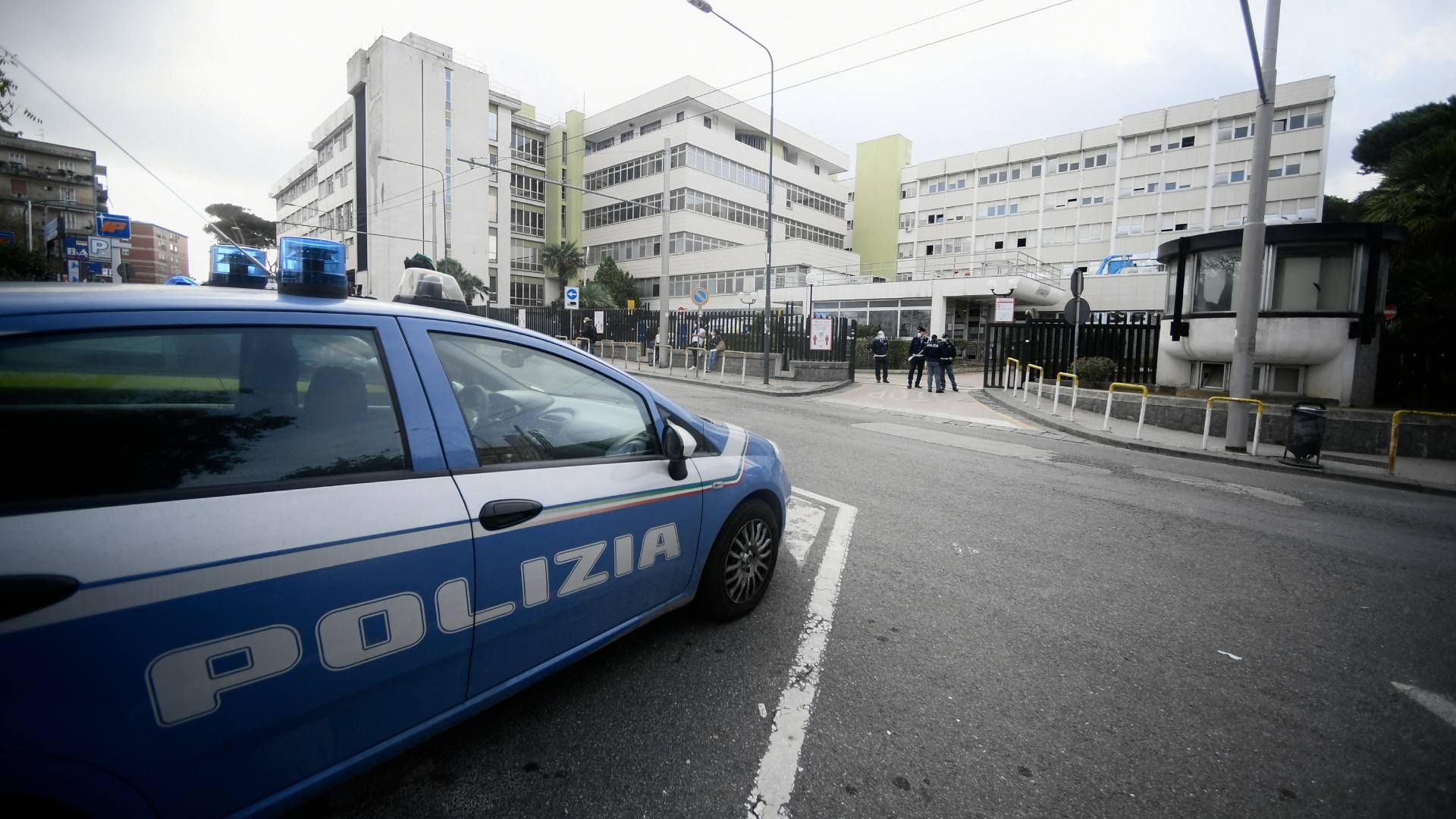 Hermanos matan a padre en Italia