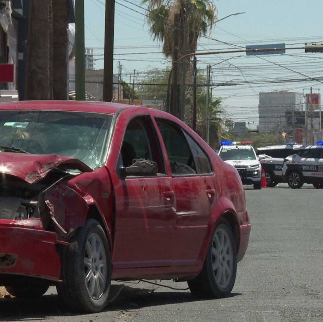 Choque de Vehículo Deja a 2 Mujeres y Un Menor Lesionados en Hermosillo