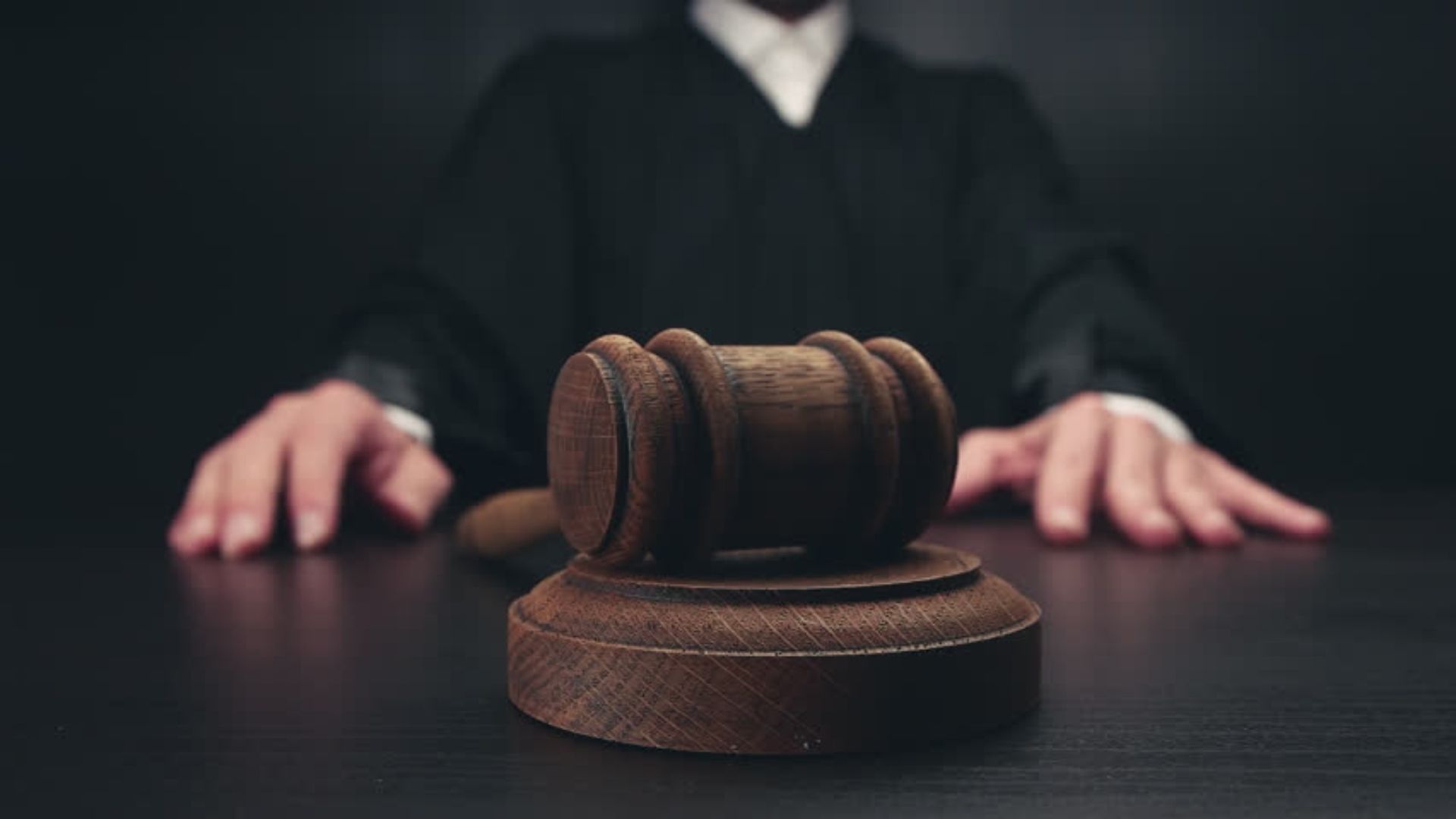 Morena y PVEM Buscan Eliminar Uso de Toga en SCJN, la Consideran de “Lejanía y Elitismo”