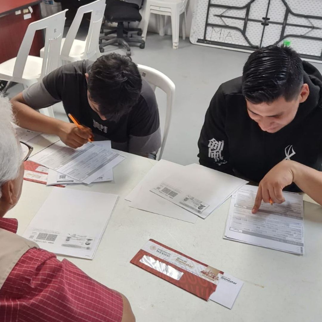 La SEP reanudará la entrega de las tarjetas del Bienestar para los beneficiarios de las Becas Benito Juárez