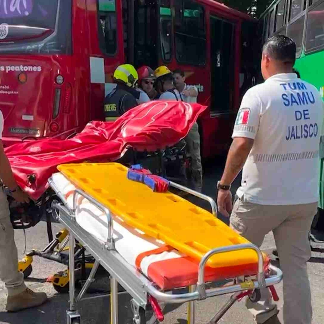 El encontronazo tuvo lugar sobre la calle Juan de Dios Robledo