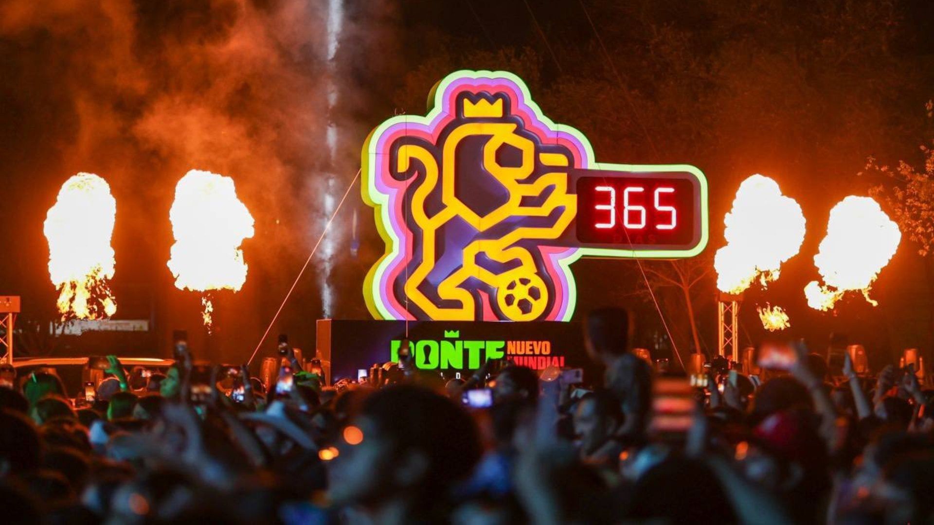 Reloj con cuenta regresiva para el Mundial 2026 en Monterrey