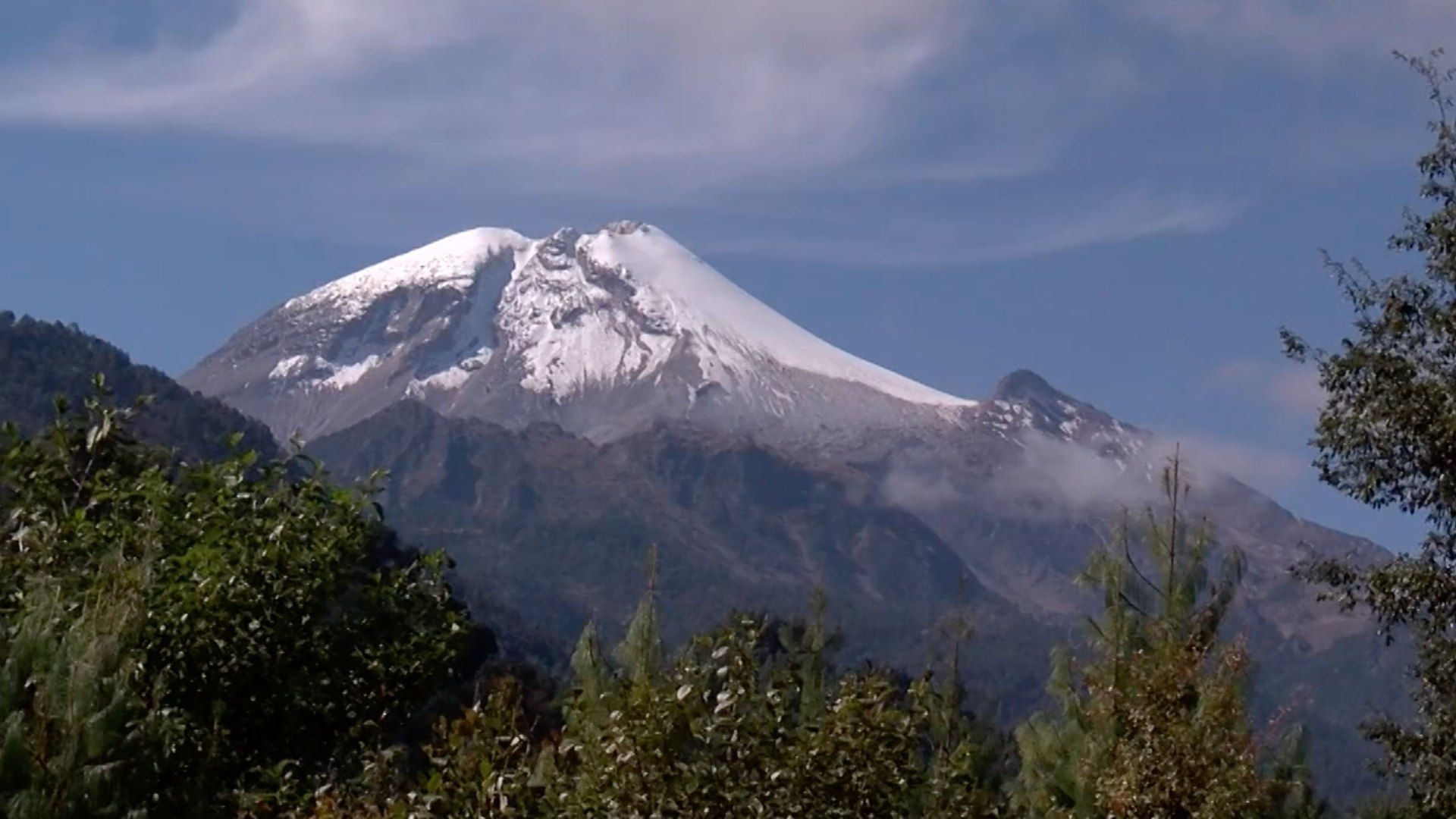 En este glaciar ubicado en la parte alta del Pico de Orizaba tiene su nacimiento el río Jamapa, su caudal depende totalmente del deshielo del glaciar.