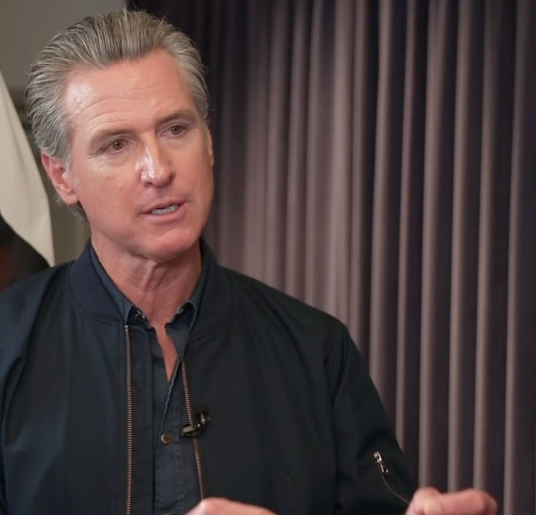 La Política de Trump es "Crear Miedo, Pánico Masivo y Perseguir a Inocentes": Gobernador Newsom