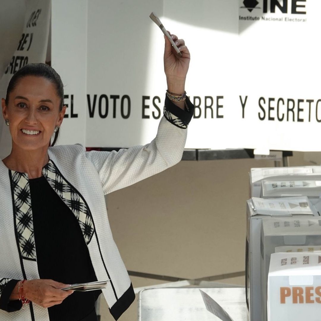 Claudia Sheinbaum durante la mañana del 2 de junio tras votar