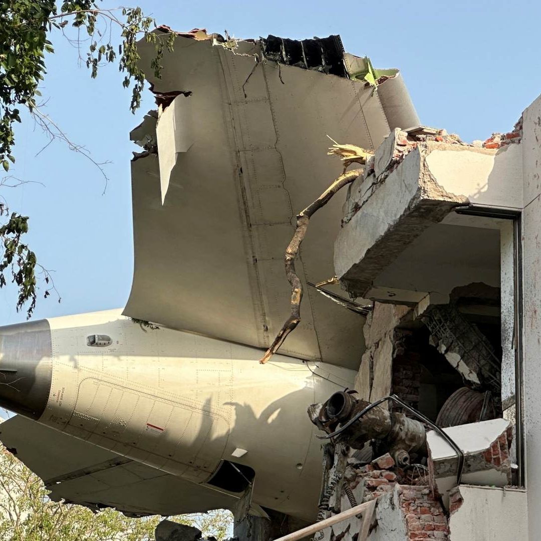 Así quedó el avión de Air India luego de estrellarse con más de 240 personas a bordo