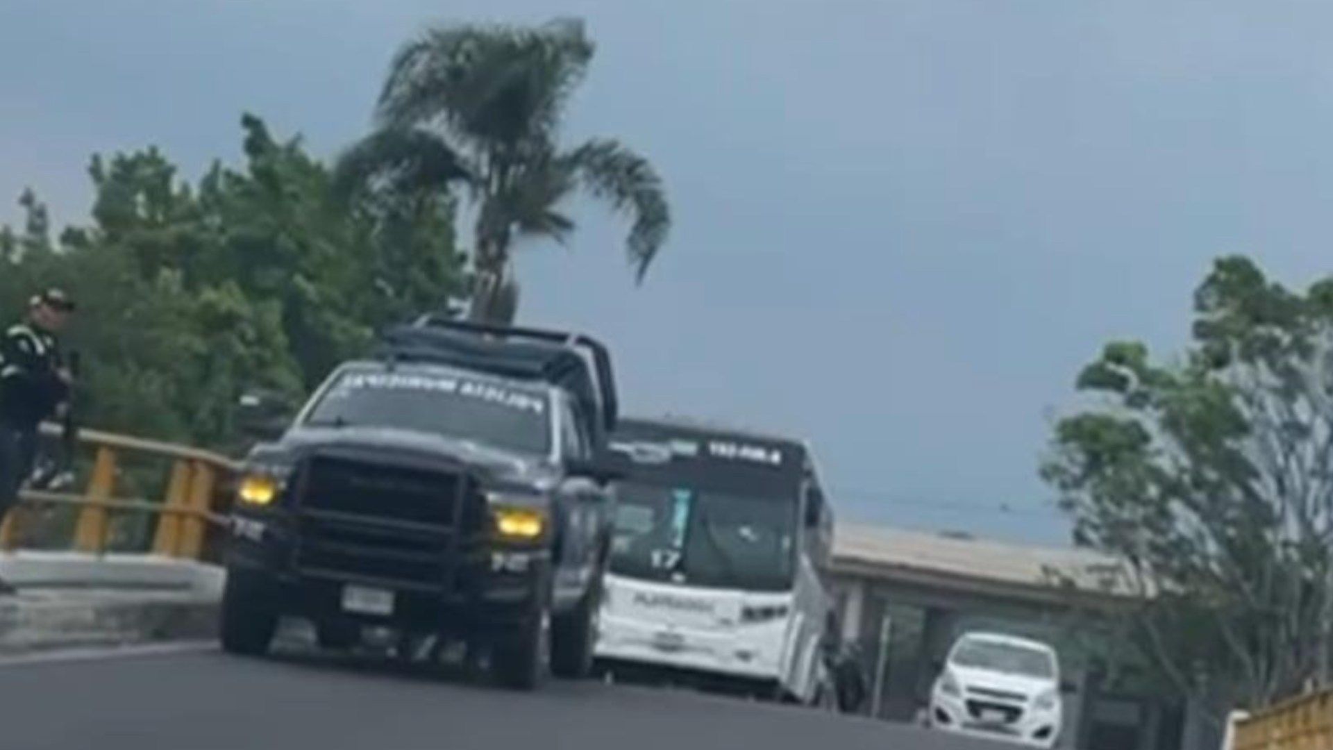 Asaltan Autobús en Córdoba, Veracruz. Roban Pertenencias a Pasajeros con Disparos