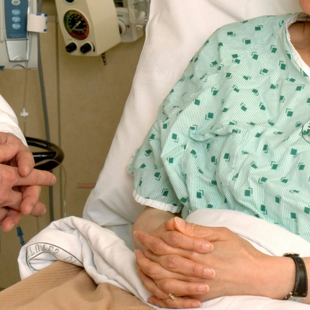 Mujer se Pega en el Dedo del Pie y Descubre que Tiene Cáncer