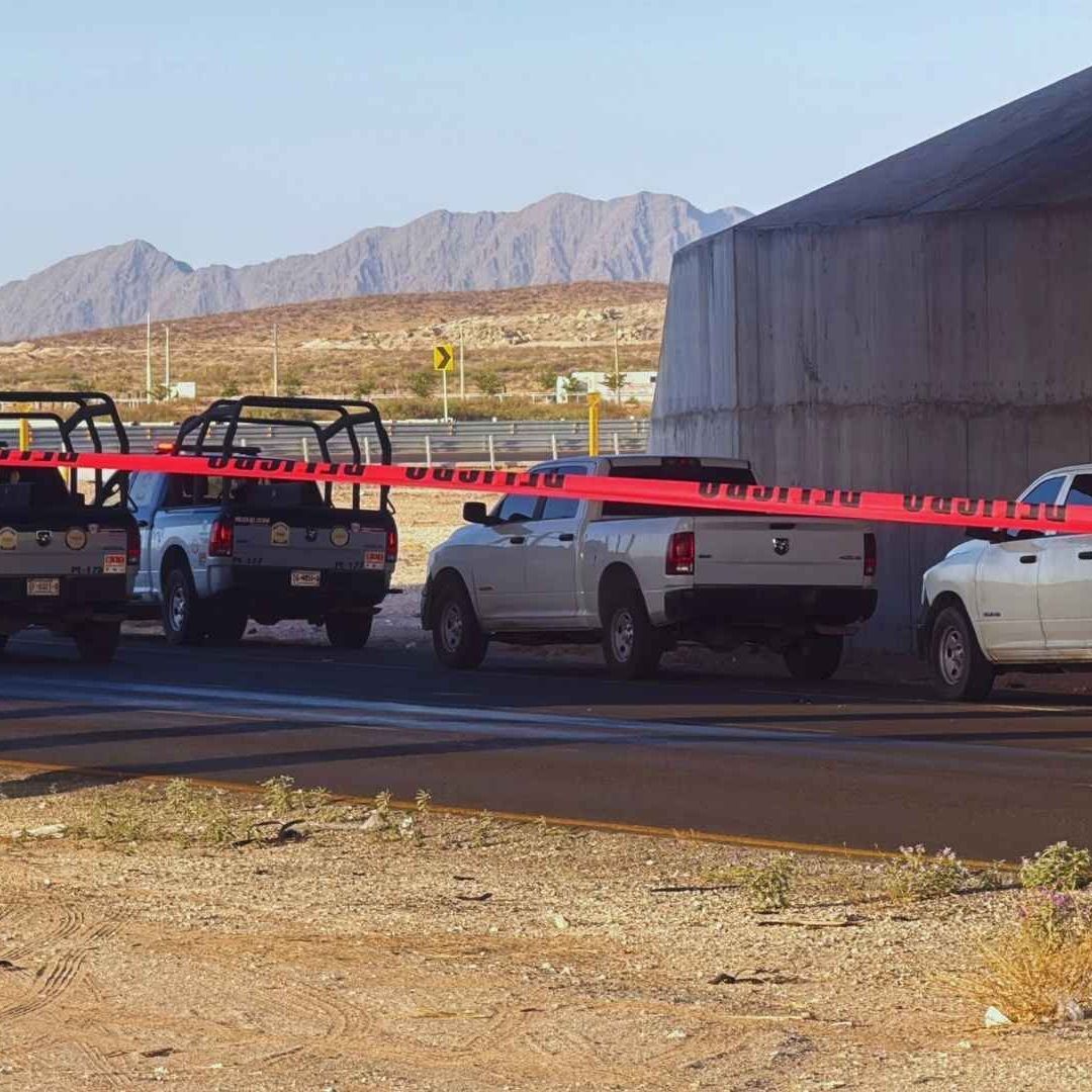 Abandonan Camioneta Junto a Dos Cuerpos en Puente | Foto: N+