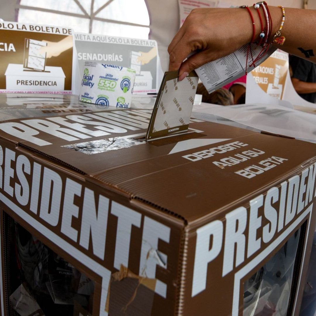 Urna electoral durante las elecciones del 2 de junio de 2024 en México