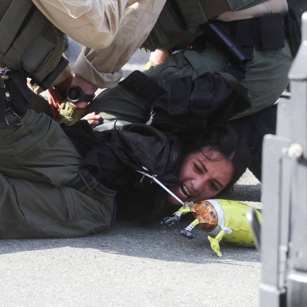 Se reportan primeros enfrentamientos entre manifestantes y autoridades en el centro de Los Ángeles.