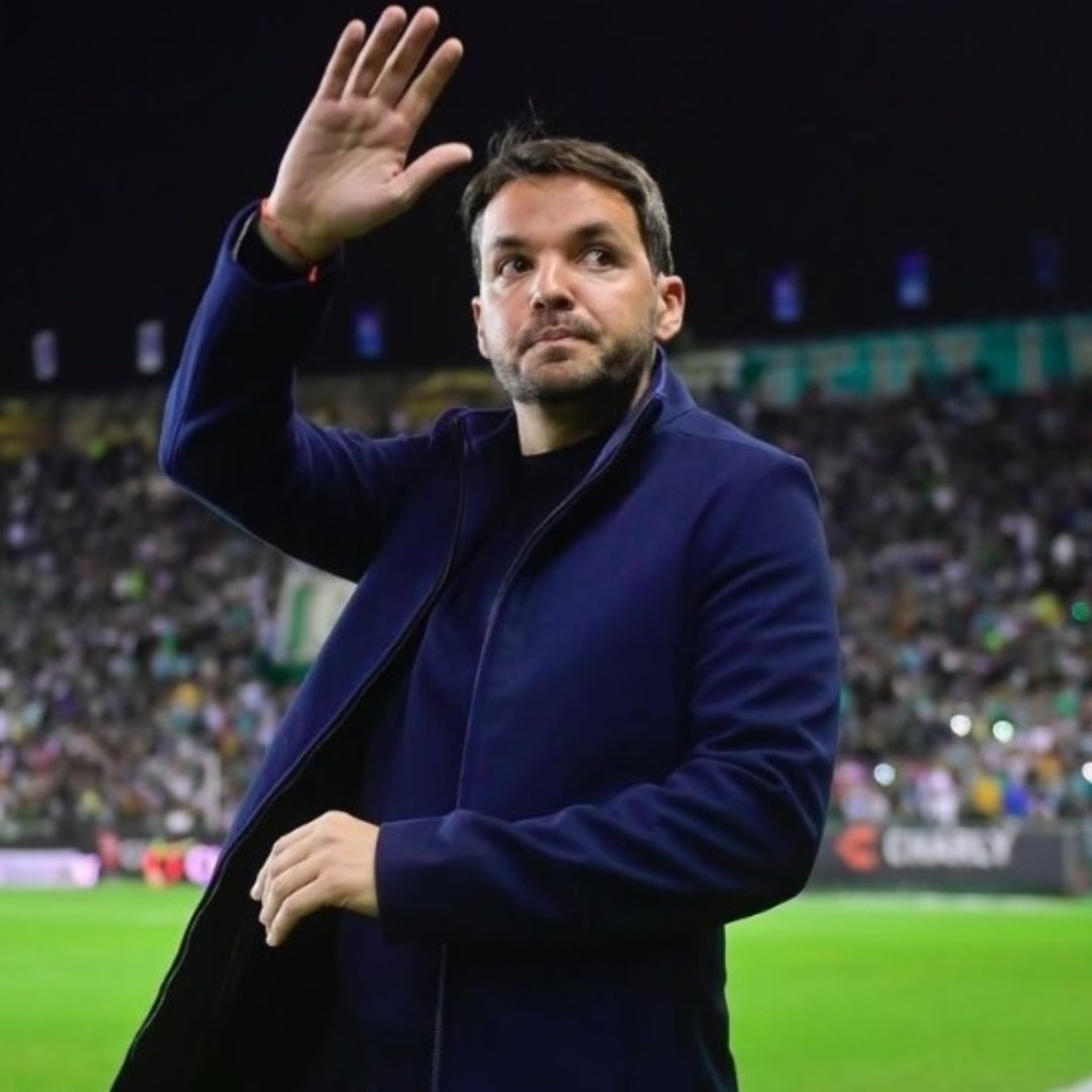 Nicolás Larcamón se despidió ayer del Necaxa y este viernes fue anunciado como timonel del Cruz Azul.