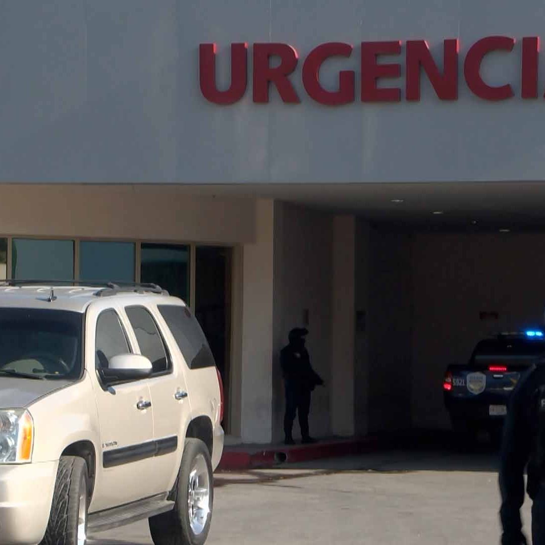 Muere Hombre a Bordo de Camioneta al Llegar al Hospital General de Saltillo.