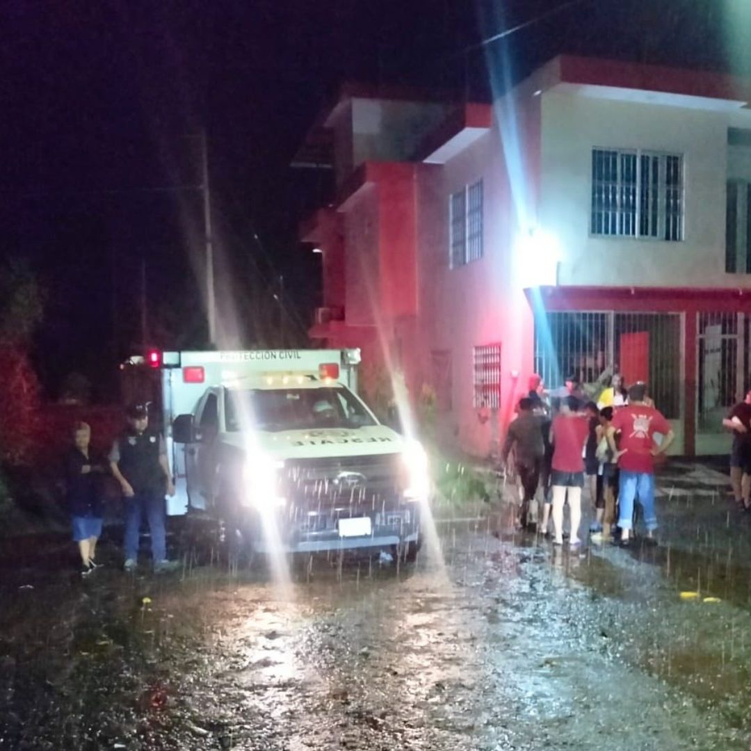 Extranjero Muere Succionado por Coladera en Tormenta en Chiapas; Quería Quitar Tapón de Basura