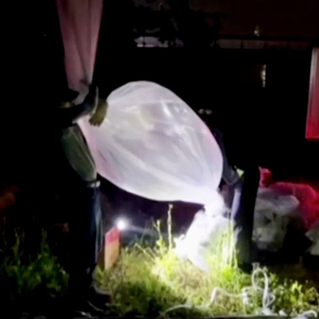 Desertores Norcoreanos Desafían al Régimen y Vuelven a Enviar Globos desde Surcorea