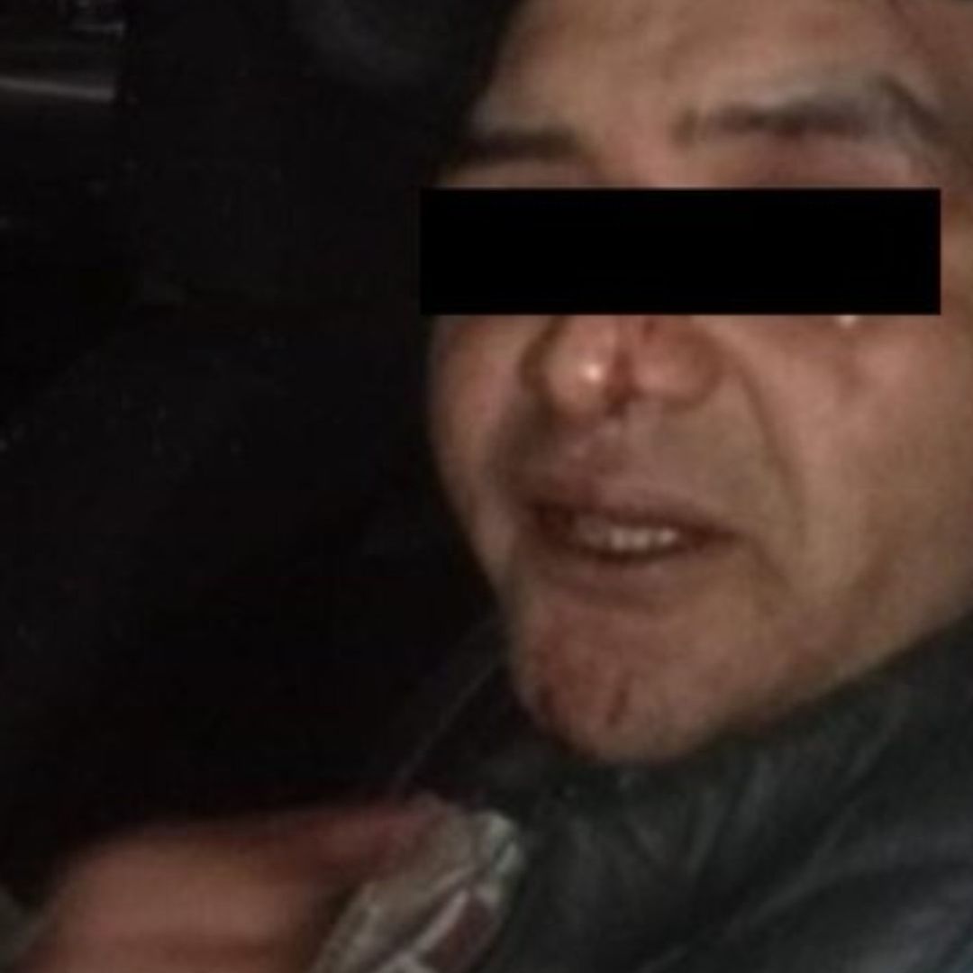Cae sujeto grabando a menor en un baño en una tienda en Tlalnepantla