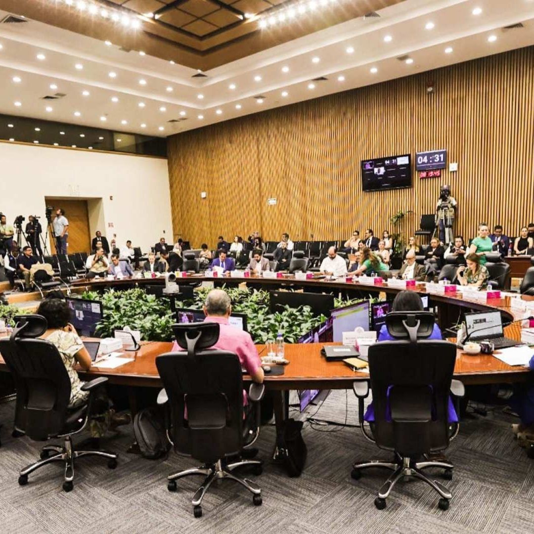 Morena y oposición se enfrentan en el INE por Jalisco y CDMX
