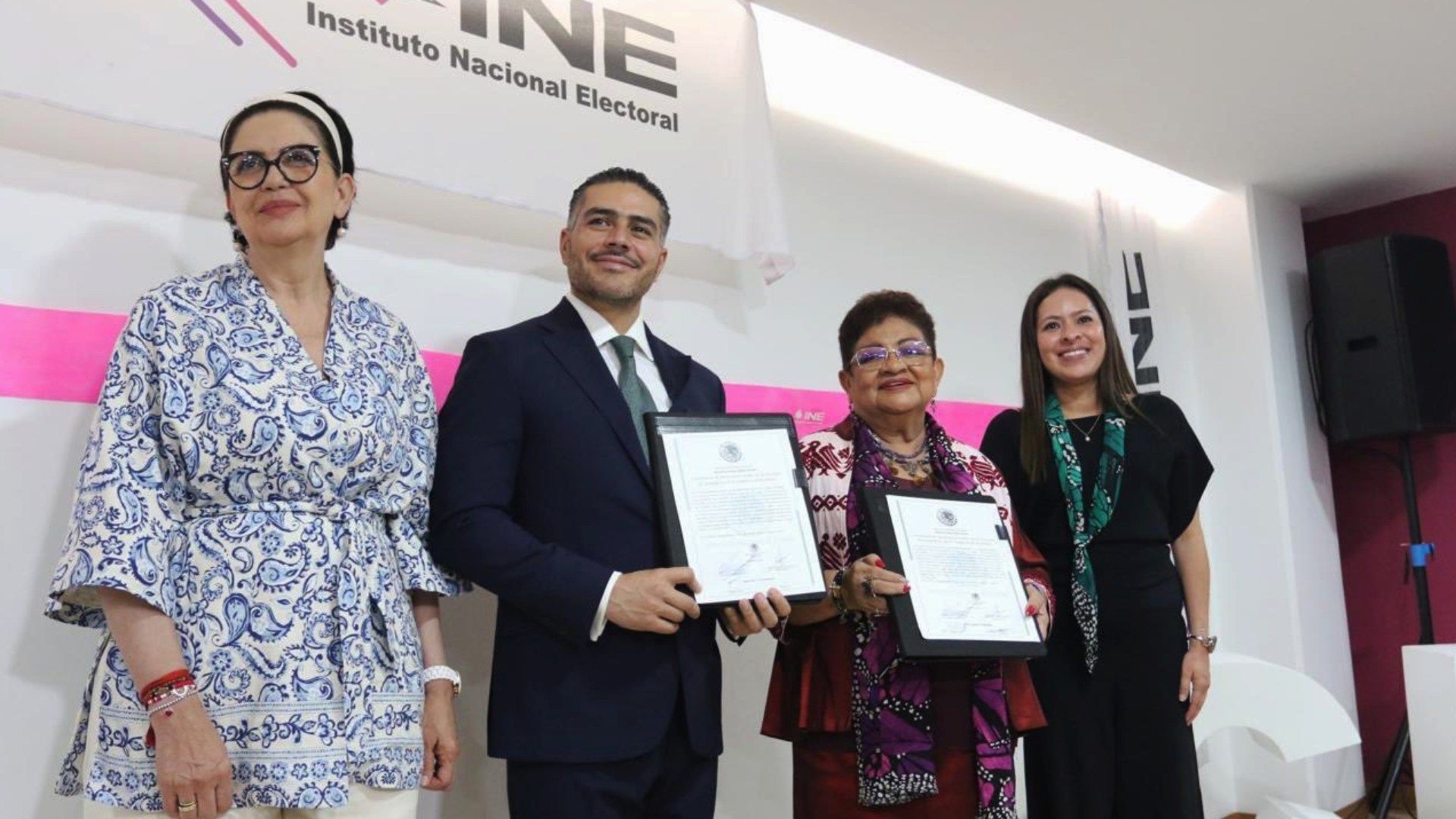 Omar García Harfuch y Ernestina Godoy Reciben Constancia de Mayoría Como Senadores Electos de CDMX