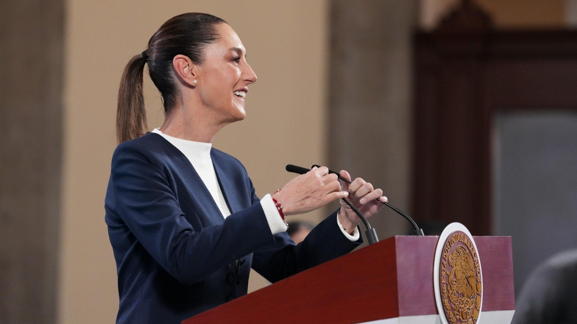 Claudia Sheinbaum durante conferencia de prensa en Palacio Nacional