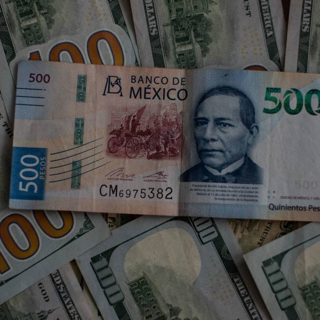 En los últimos días, el dólar superó los 18 pesos por primera vez desde octubre del año pasado; conoce los motivos