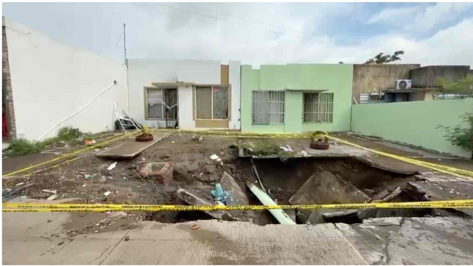 Lluvias provocan hundimiento en Colinas de Santa Fé, al norte de la Ciudad de Veracruz. Foto: Víctor Medina