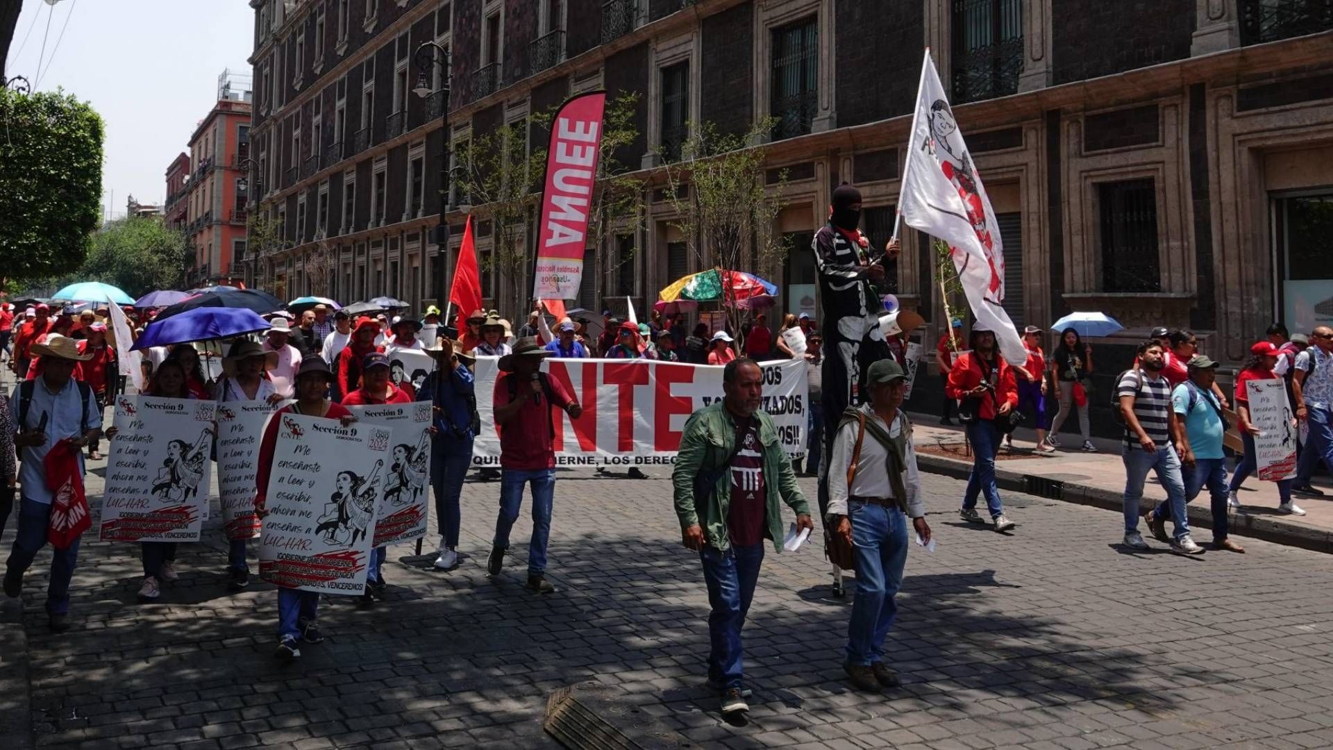 El presidente López Obrador se volvió a reunir con la Comisión Única de Negociación de la Coordinadora Nacional de Trabajadores de la Educación
