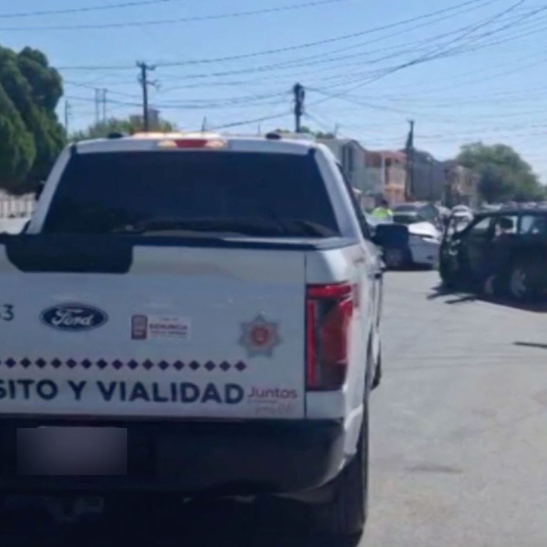 Choque en Nuevo Laredo Deja a Pareja de Adultos Mayores Lesionados