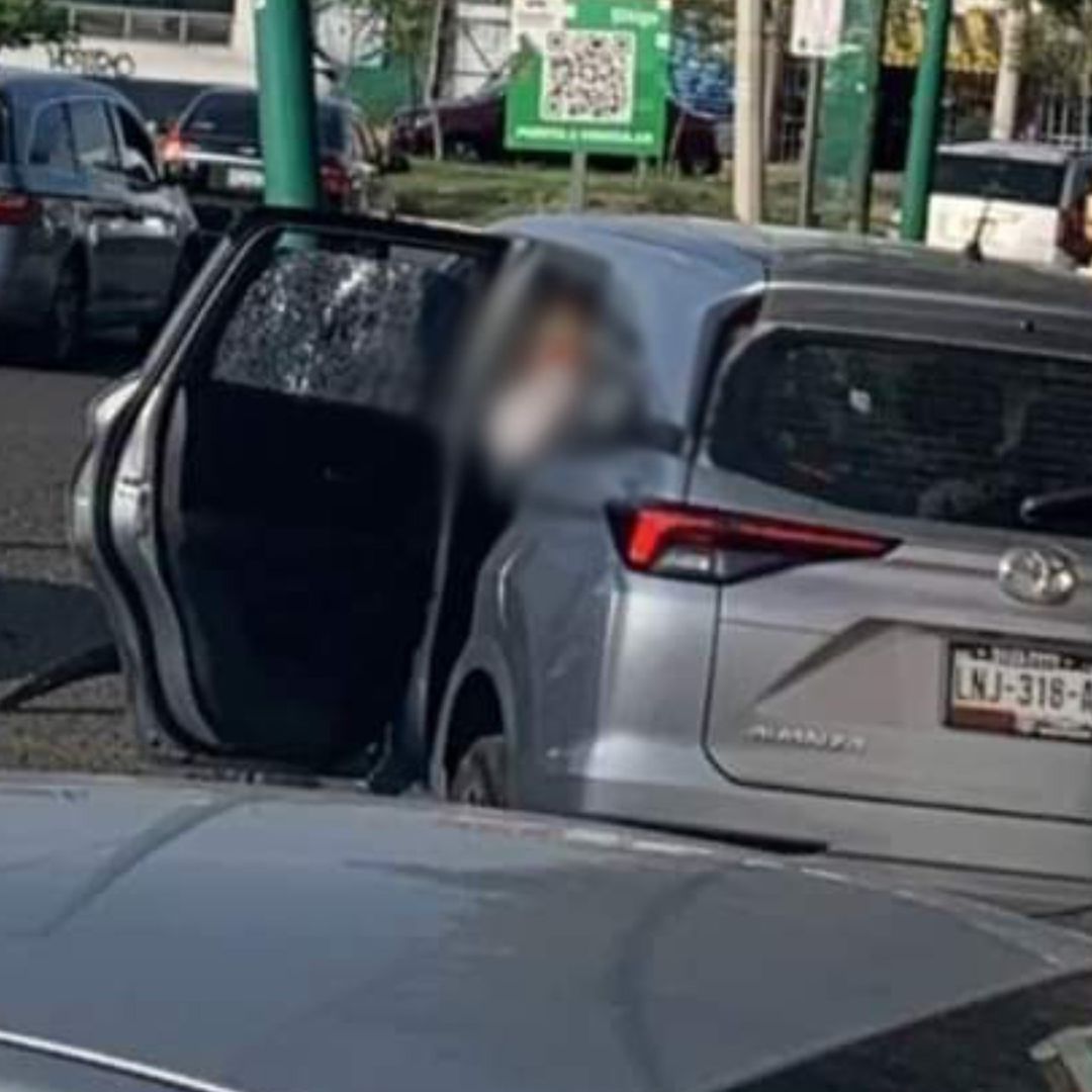 Alumno Muere por Balacera Afuera de su Escuela: Tirador Disparó contra Camioneta en la que Iba