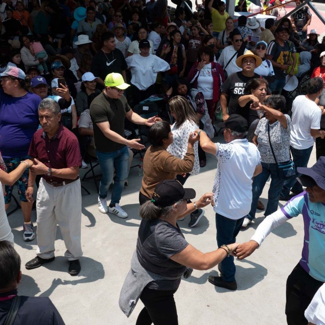 Realizan evento con sonideros por Día del Padre en Iztapalapa