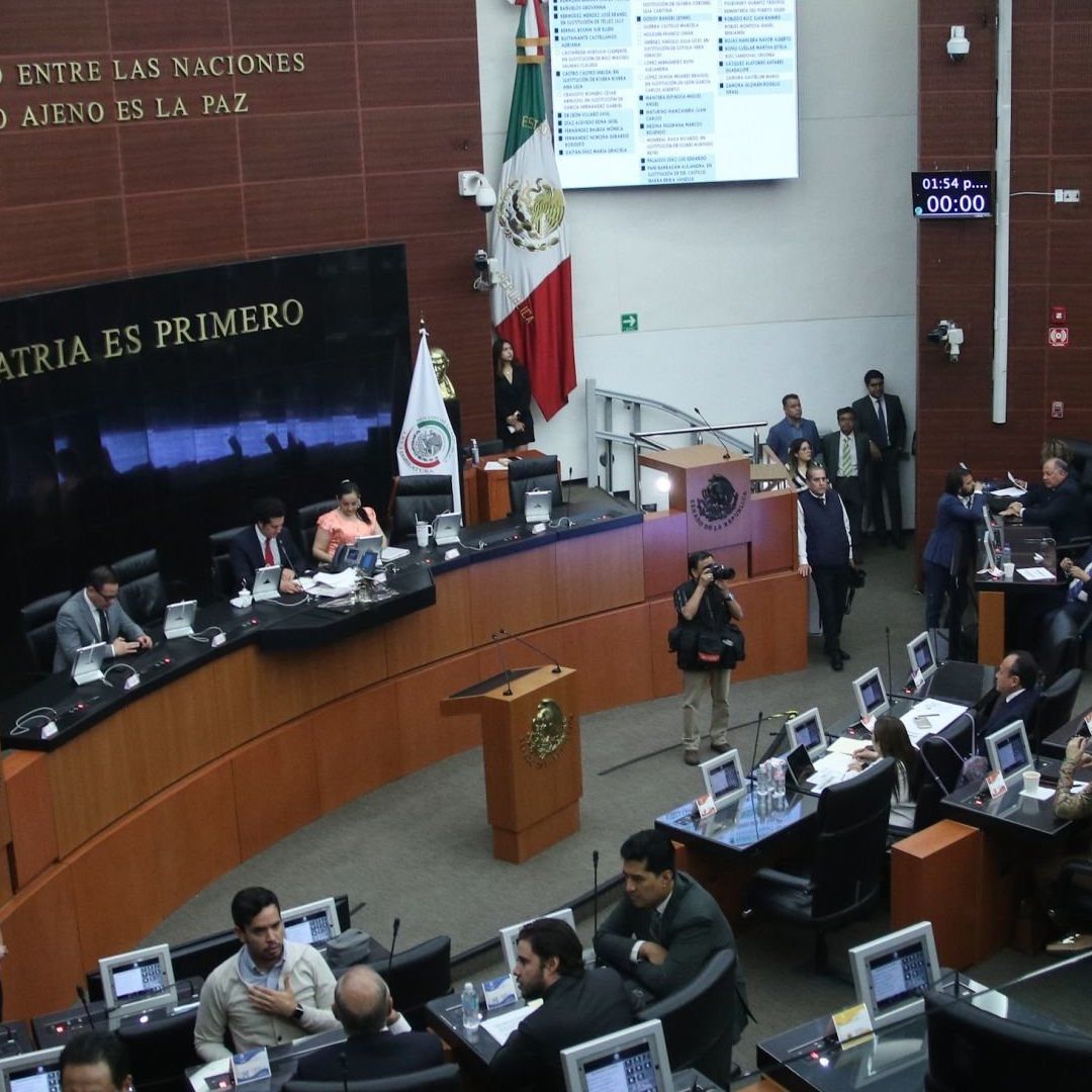 Legisladores morenistas y aliados expresaron su satisfacción por la permanencia de los dirigentes nacionales del PRI, PAN y PRD