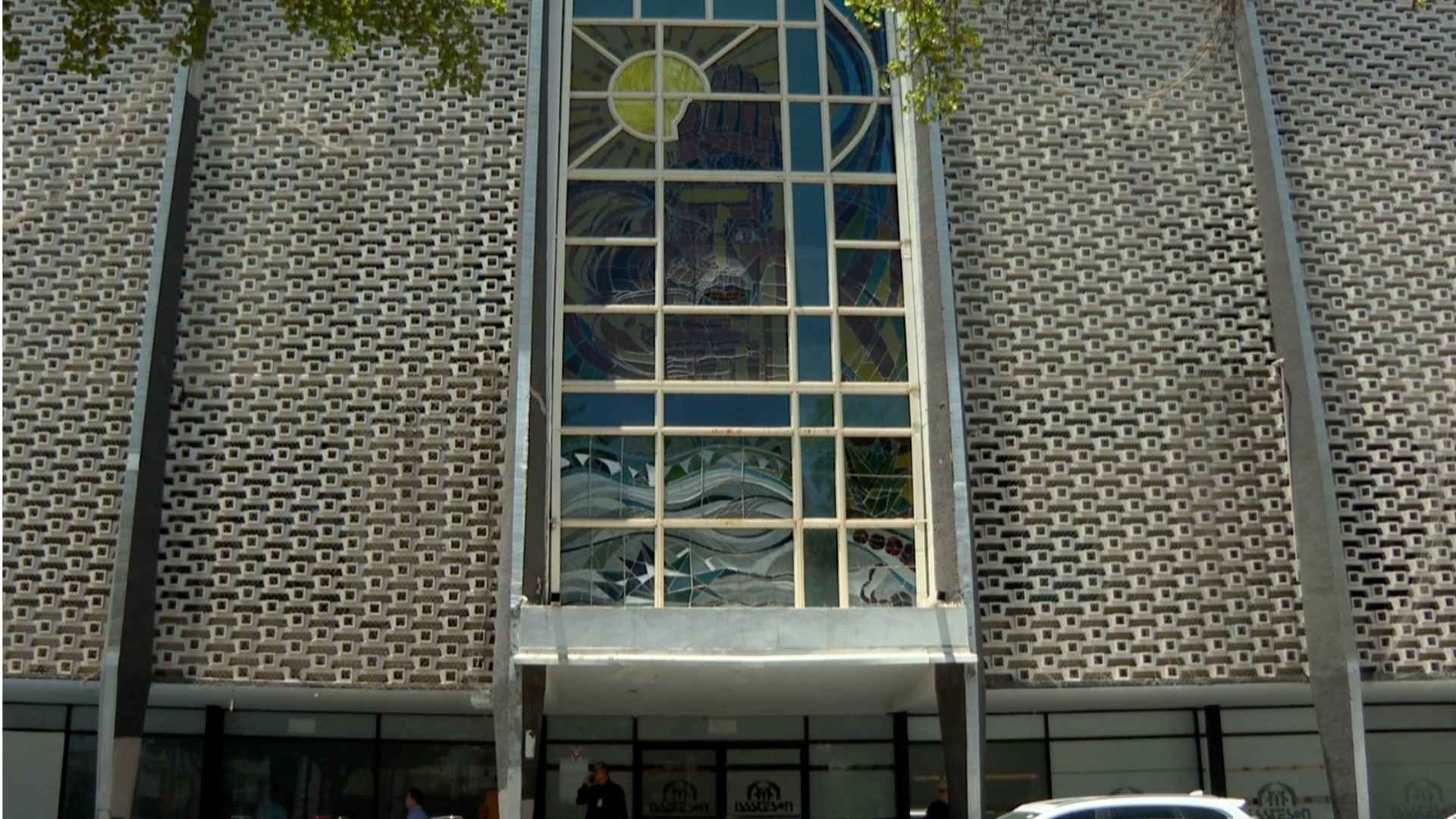 Rescatan a Dos Adultas Mayores Atrapadas en Elevador de las Oficinas de Isssteson en Hermosillo