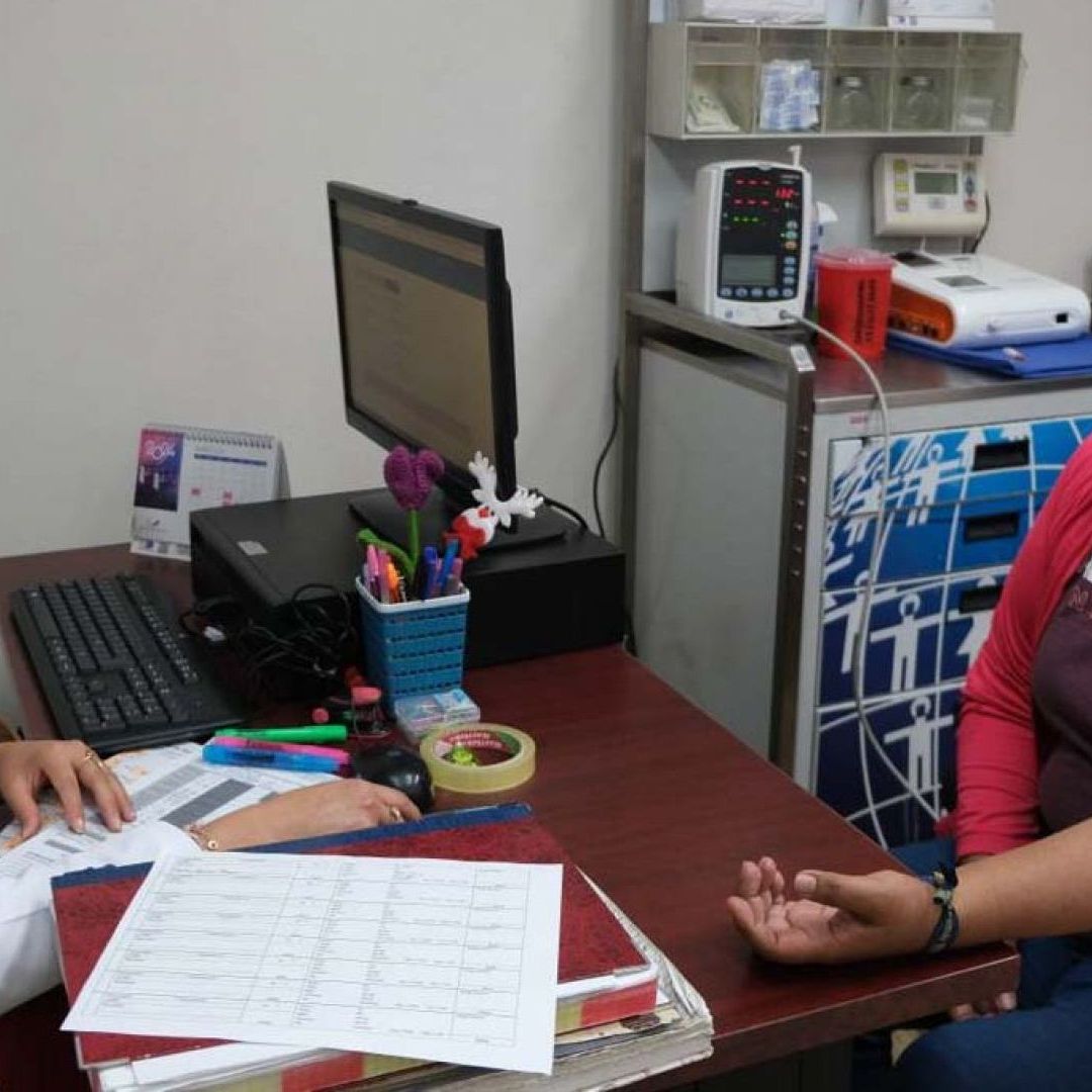 La Secretaría de Salud dio a conocer el monto de las becas que reciben las internos de pregrado y pasantes de servicio social