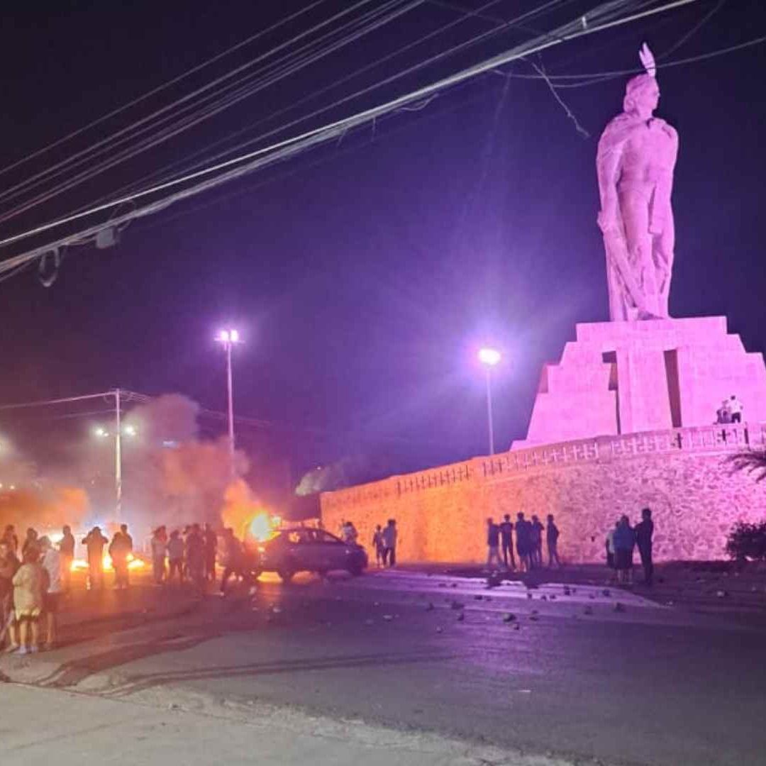 Vecinos Realizaron Bloqueo a la Altura del Conín