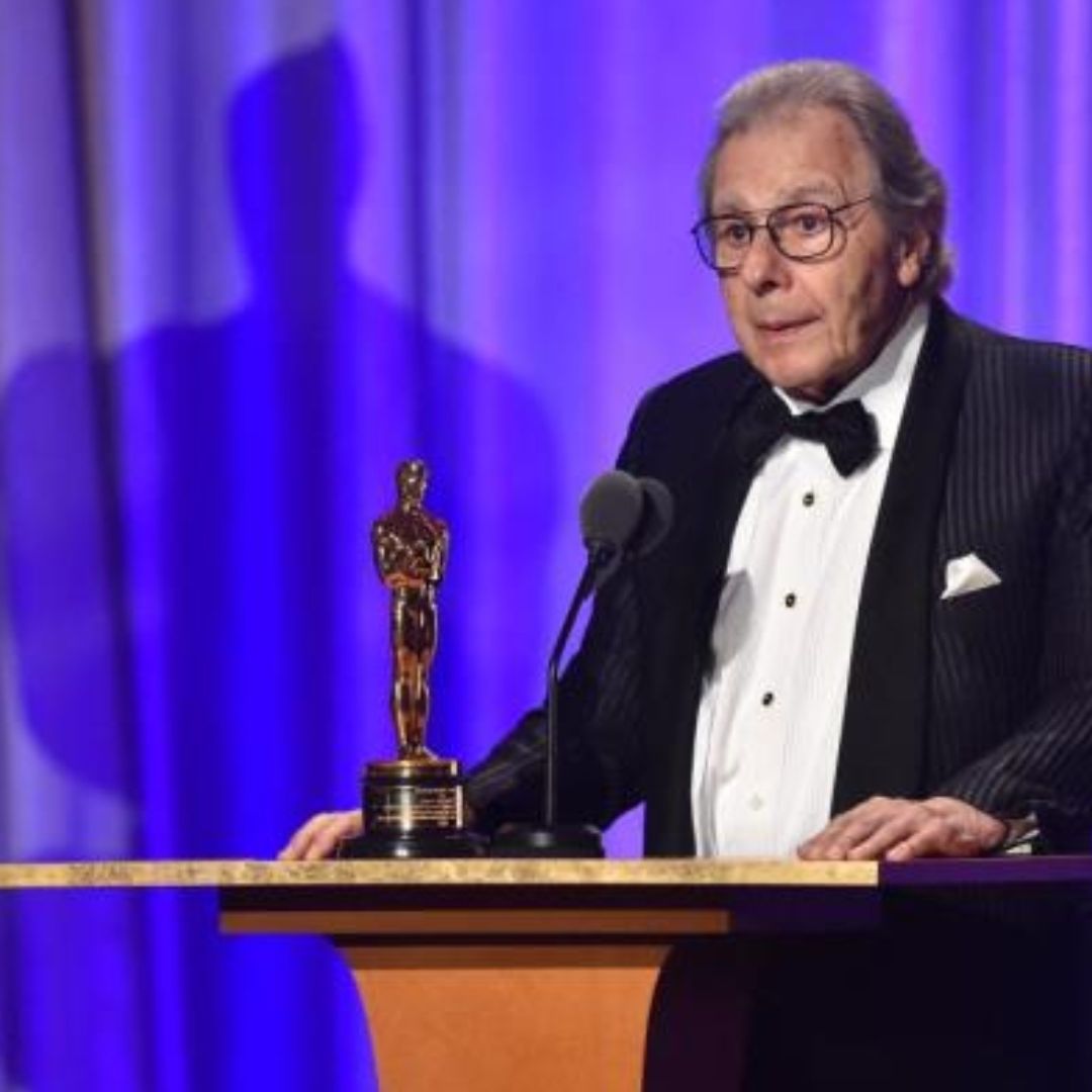 El compositor Lalo Schifrin, ganador del Oscar y varios Grammys, murió a los 93 años de edad.