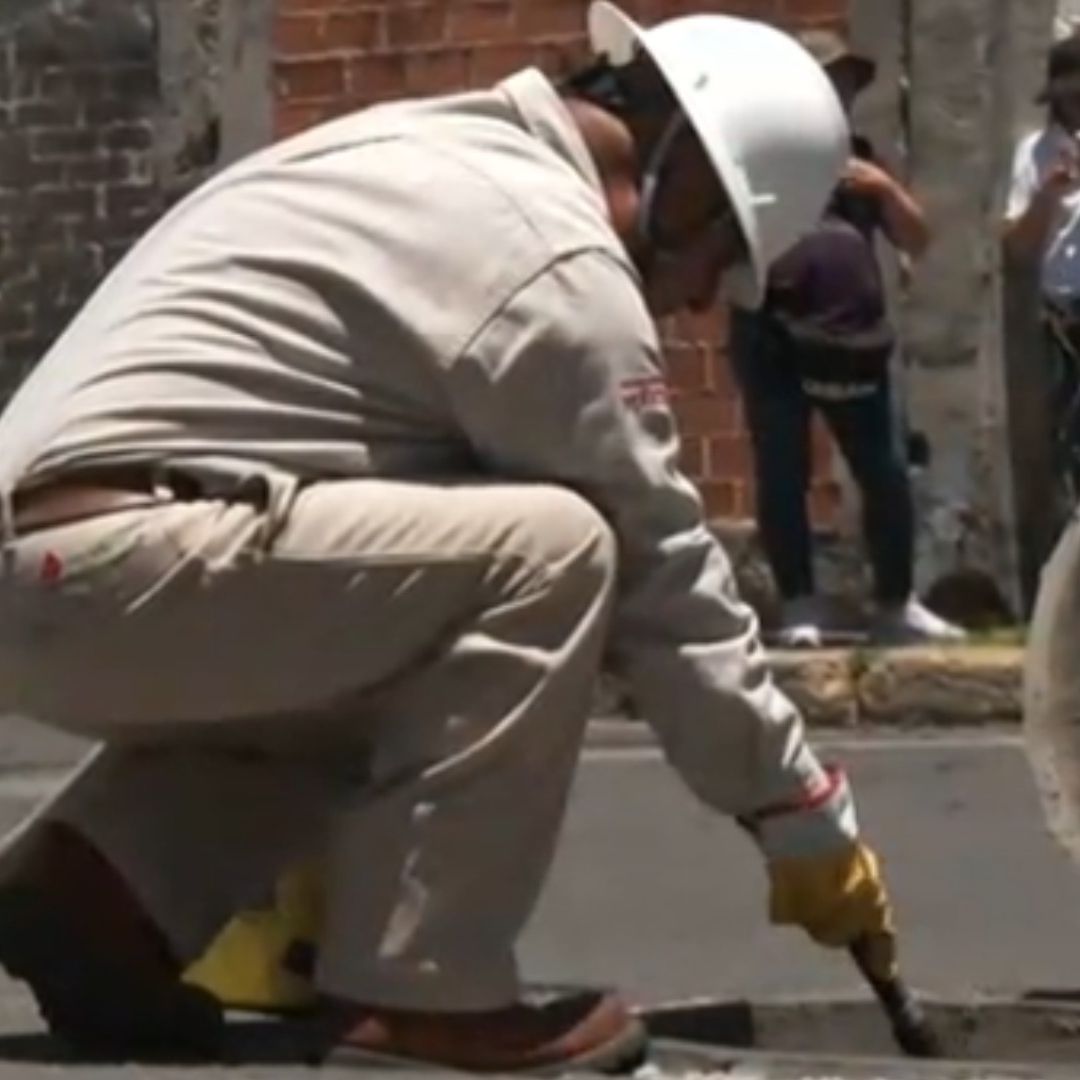 Limpian Coladeras por ‘Huachicol’ de Turbosina en la GAM, pero 'el Olor Sigue'