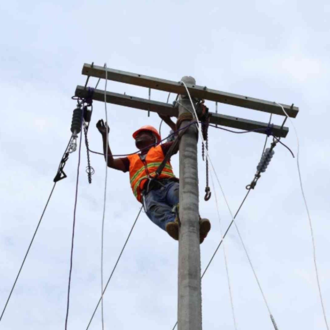 trabajos de la CFE