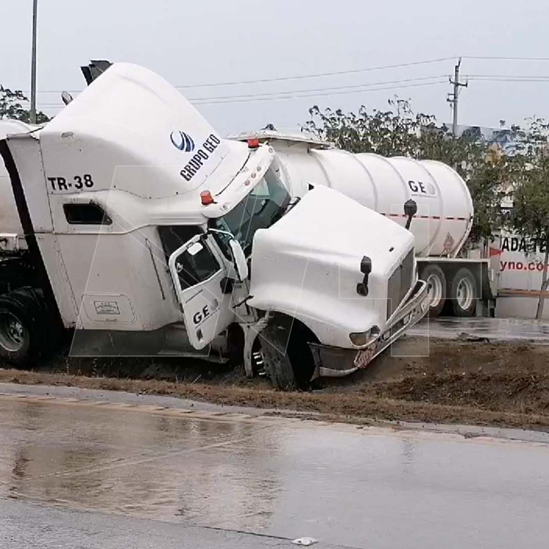 Lluvias Provocan Derrape de Pipa en Puerto Industrial de Altamira